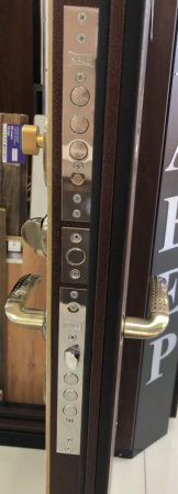 МИЛАНО МИЛАНО